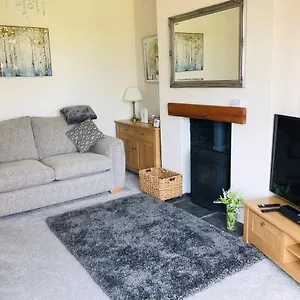 Holiday home Acacia Breezes - Delightful Semi, Scarborough